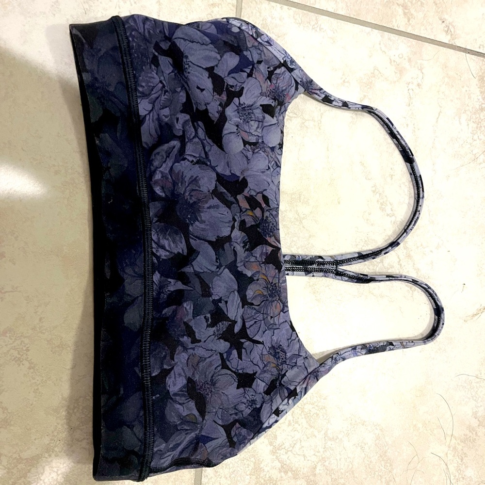 Lululemon top